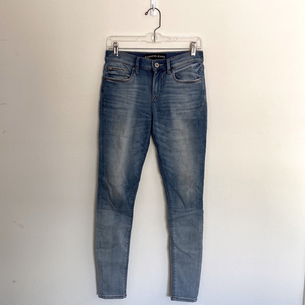 EXPRESS Mid Rise Light/Medium Wash Jean Leggings